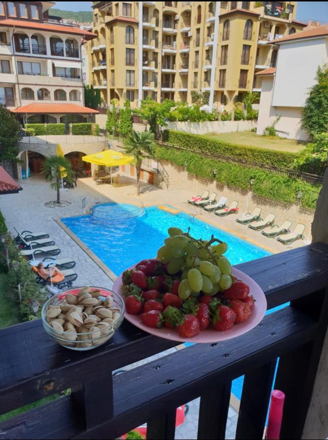 Apartments Amphora Sveti Vlas Exterior foto