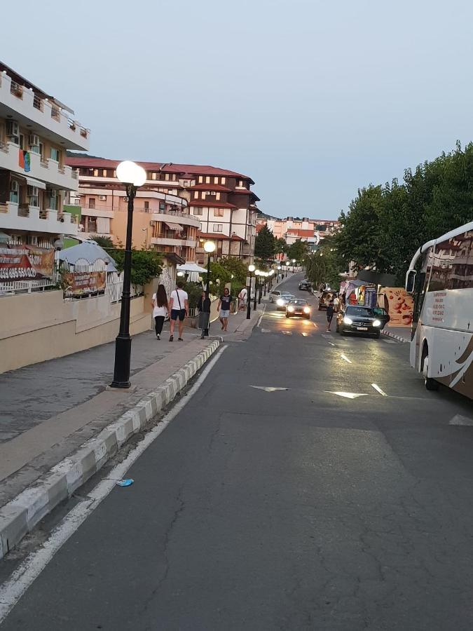 Apartments Amphora Sveti Vlas Exterior foto